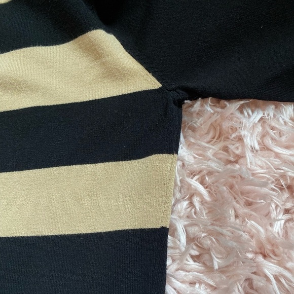 Intermix black and tan sweater striped large or medium - Picture 8 of 8
